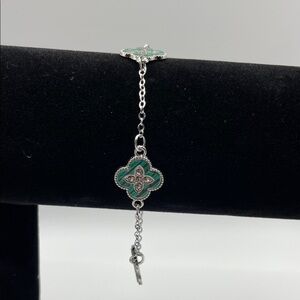 Elegant Silver and Green Clover Bracelet